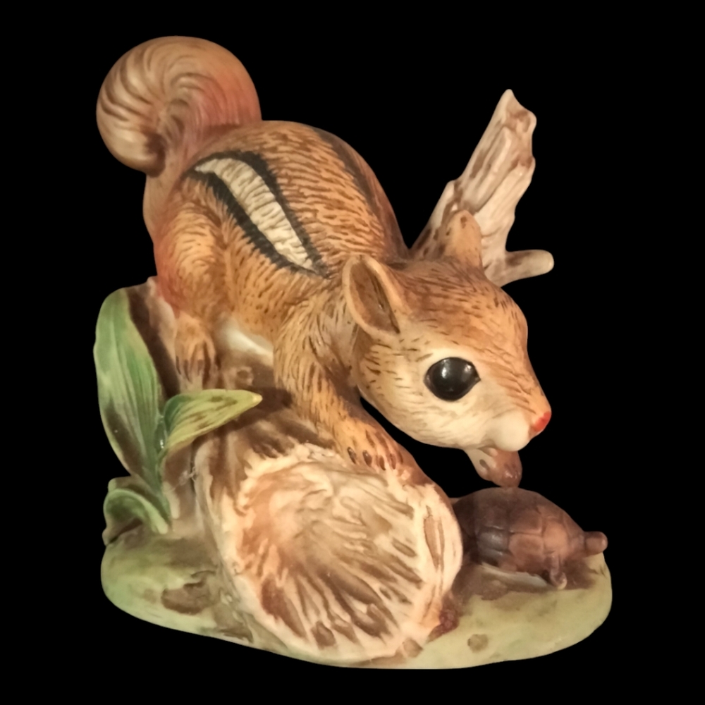 Vintage Homco Masterpiece Collection Chipmunk & Turtle on a Log Figurine